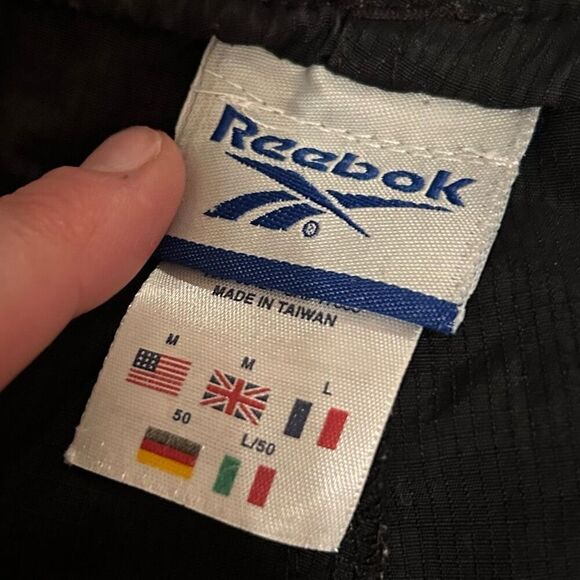 Vintage Reebok Men’s Athletic Shorts Black Drawstring Size Medium EUC - Picture 5 of 7